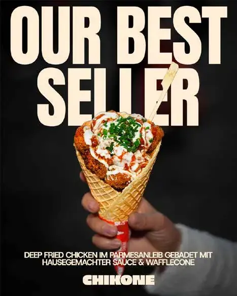 Post: Our Best Seller, Chicken Cone in der Hand